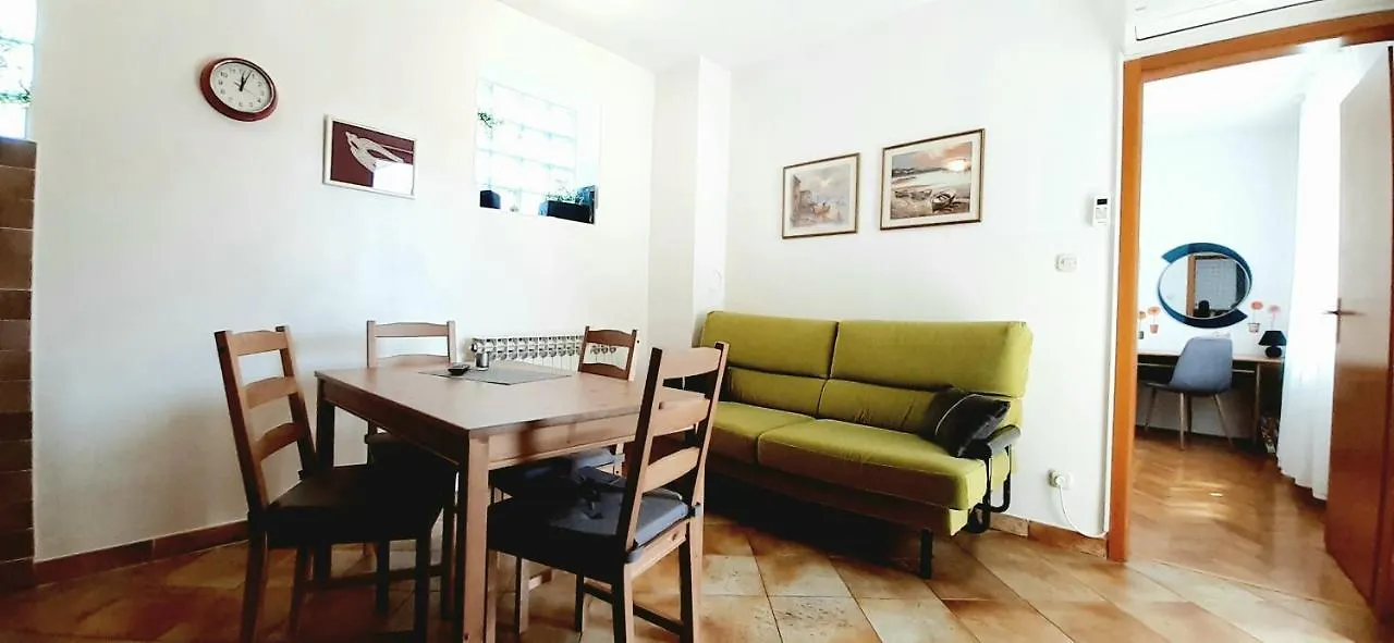 Apartment Monte Zaro Πούλα