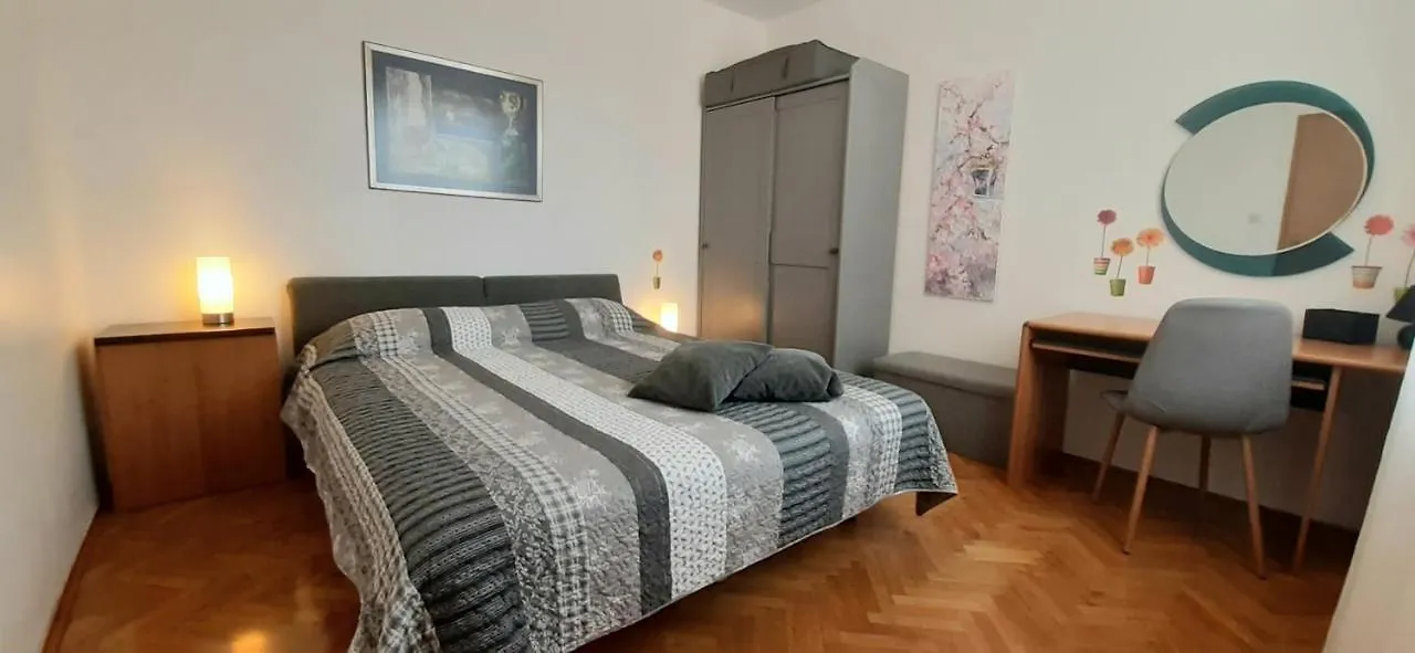 Apartment Monte Zaro Πούλα